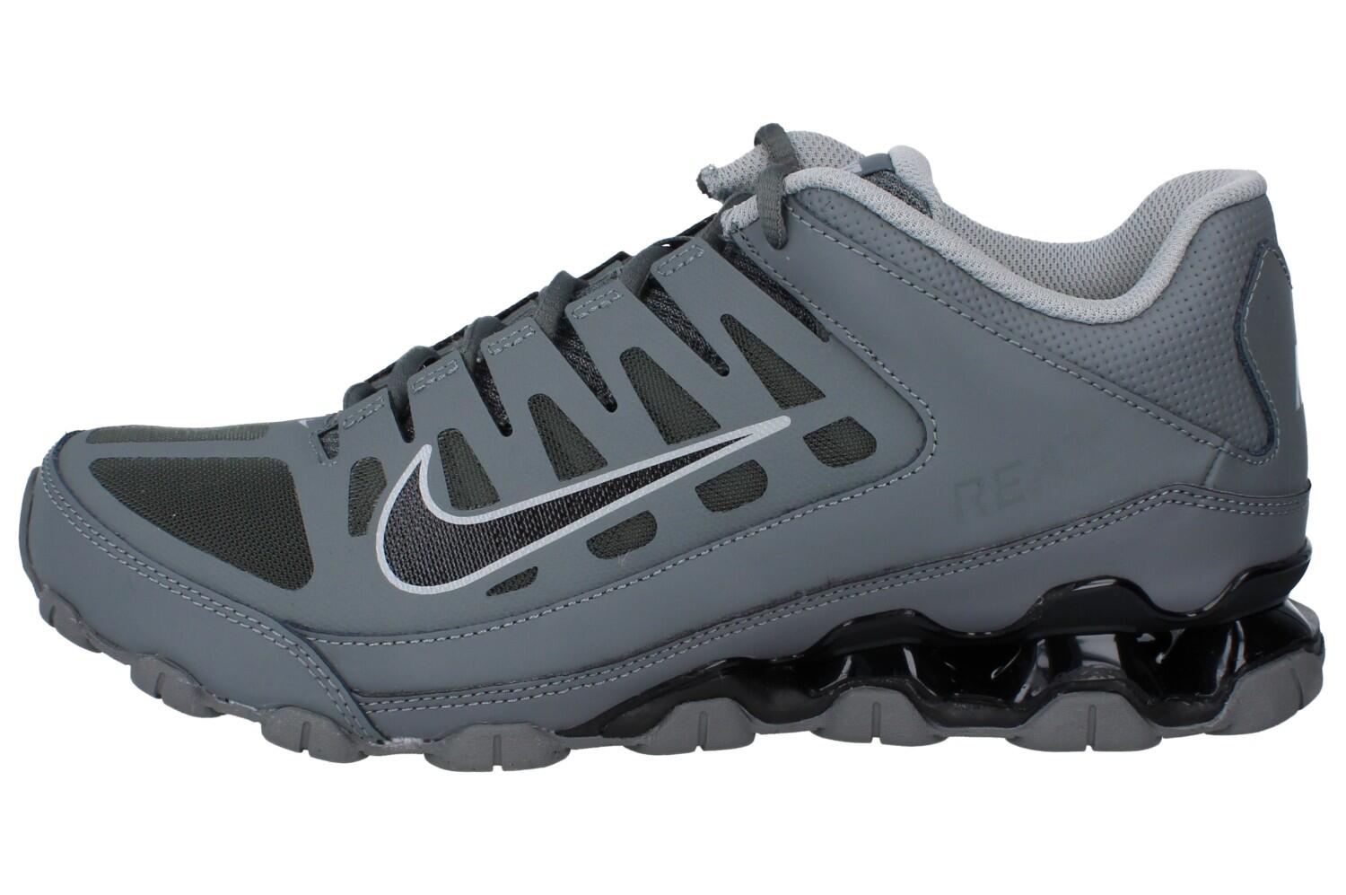 Herren universal Schuhe Nike Reax 8 TR 6/6