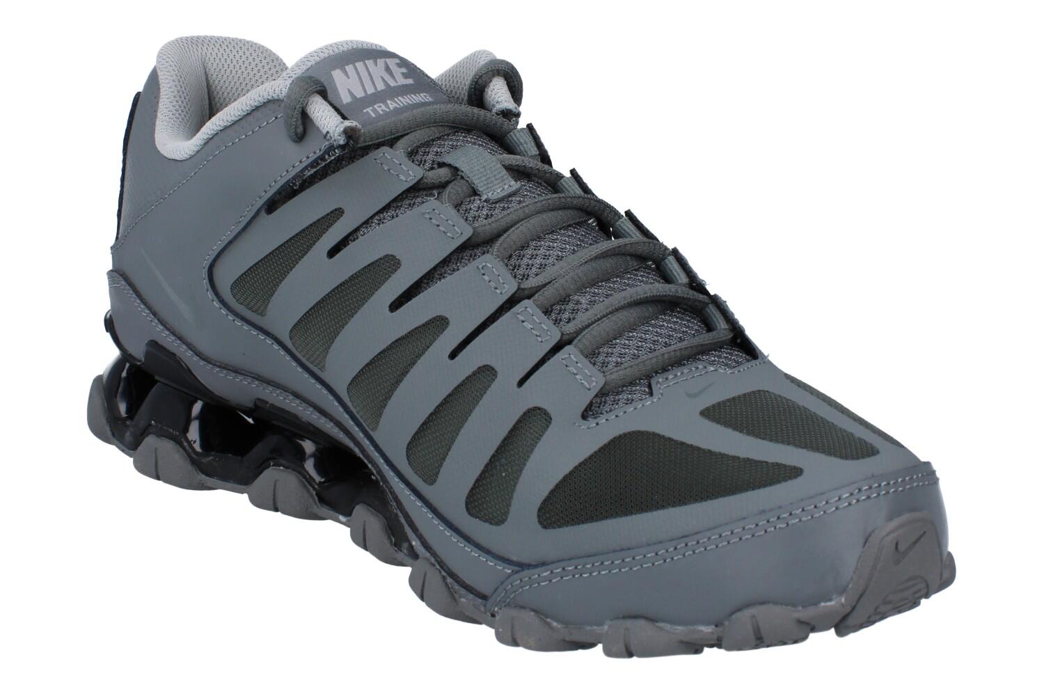 Herren universal Schuhe Nike Reax 8 TR 4/6