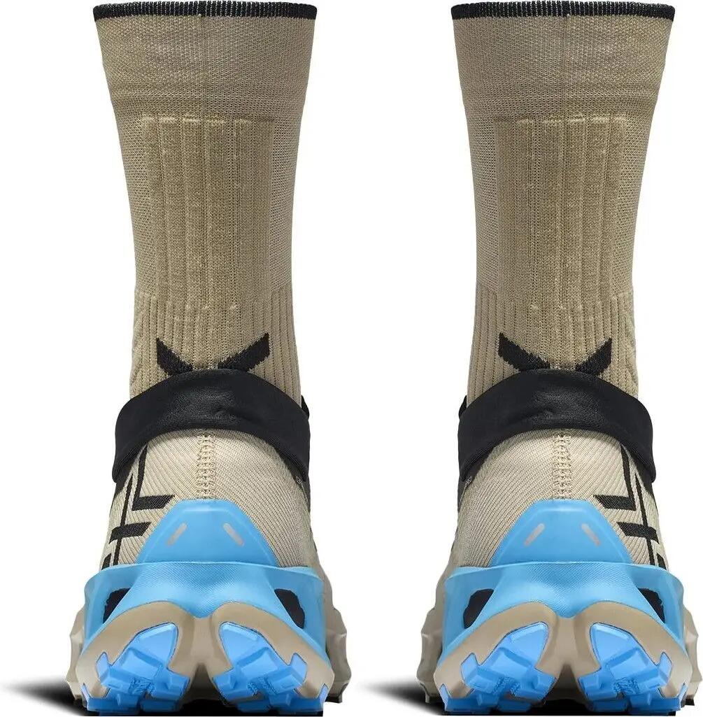 X-Bionic Terraskin X02 Trail Running Shoes, Beige/Black/Blue, Unisex 5/7