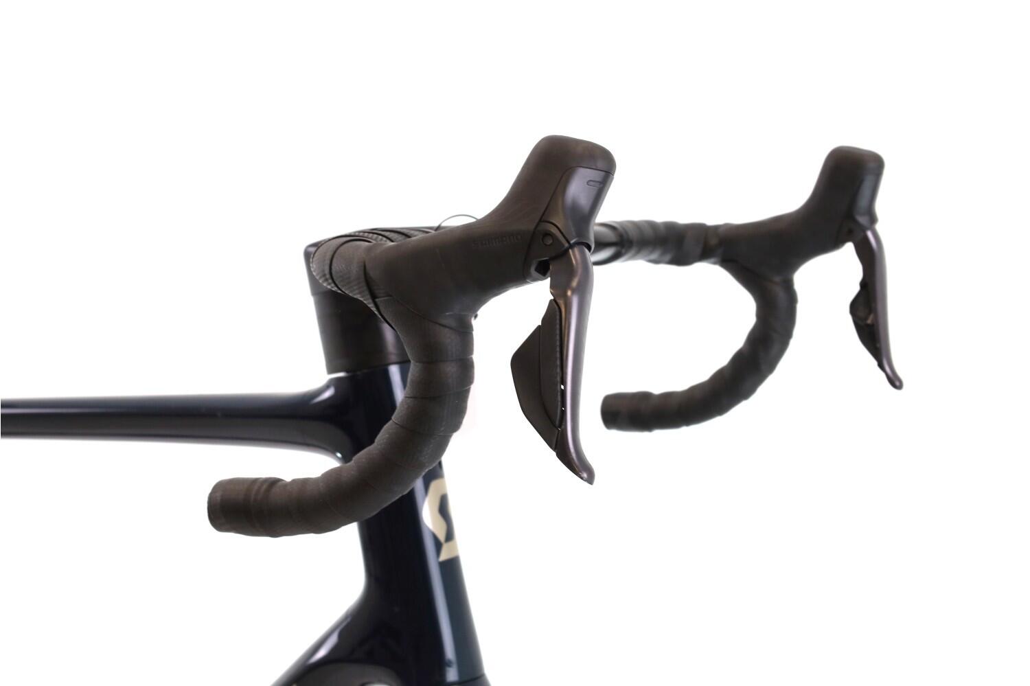 Segunda Vida · Bicicleta estrada ·  Addict 20 Di2 12V · Muito bom estado 6/8