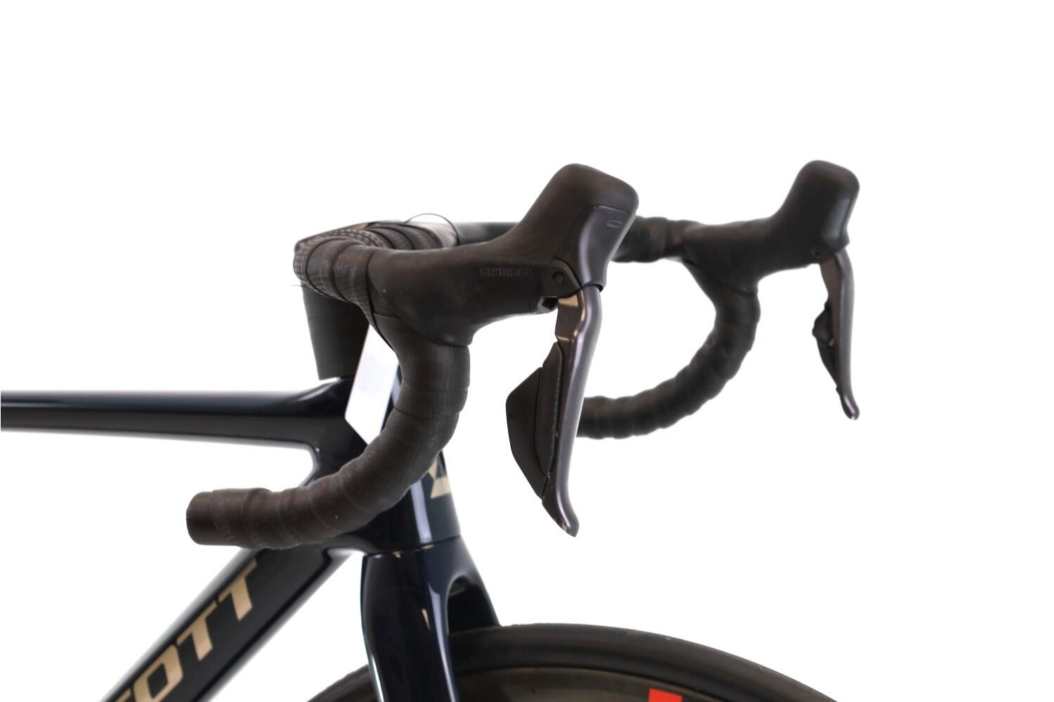 Segunda Vida · Bicicleta estrada ·  Addict 20 Di2 12V · Muito bom estado 6/8