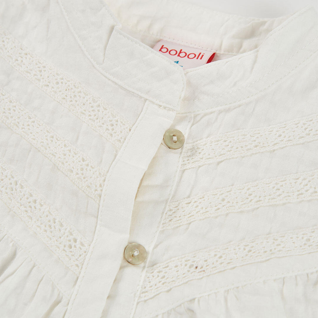 Camisa de Algodón para Niña Blanca con Detalles Decorativos 3/4