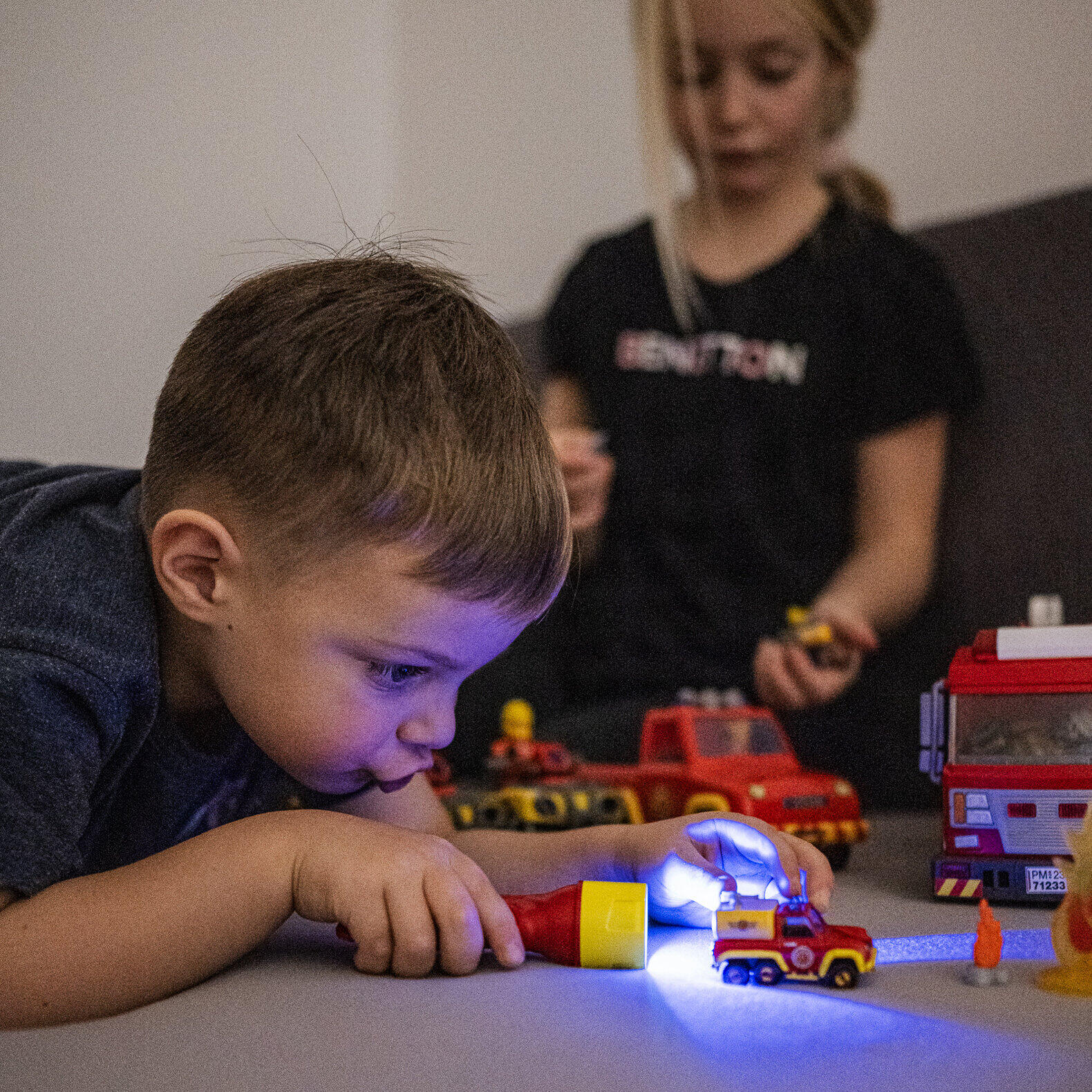 Lampe torche pour enfants  – Camping, activités ourdoor – KIDBEAM4 Rouge 5/7