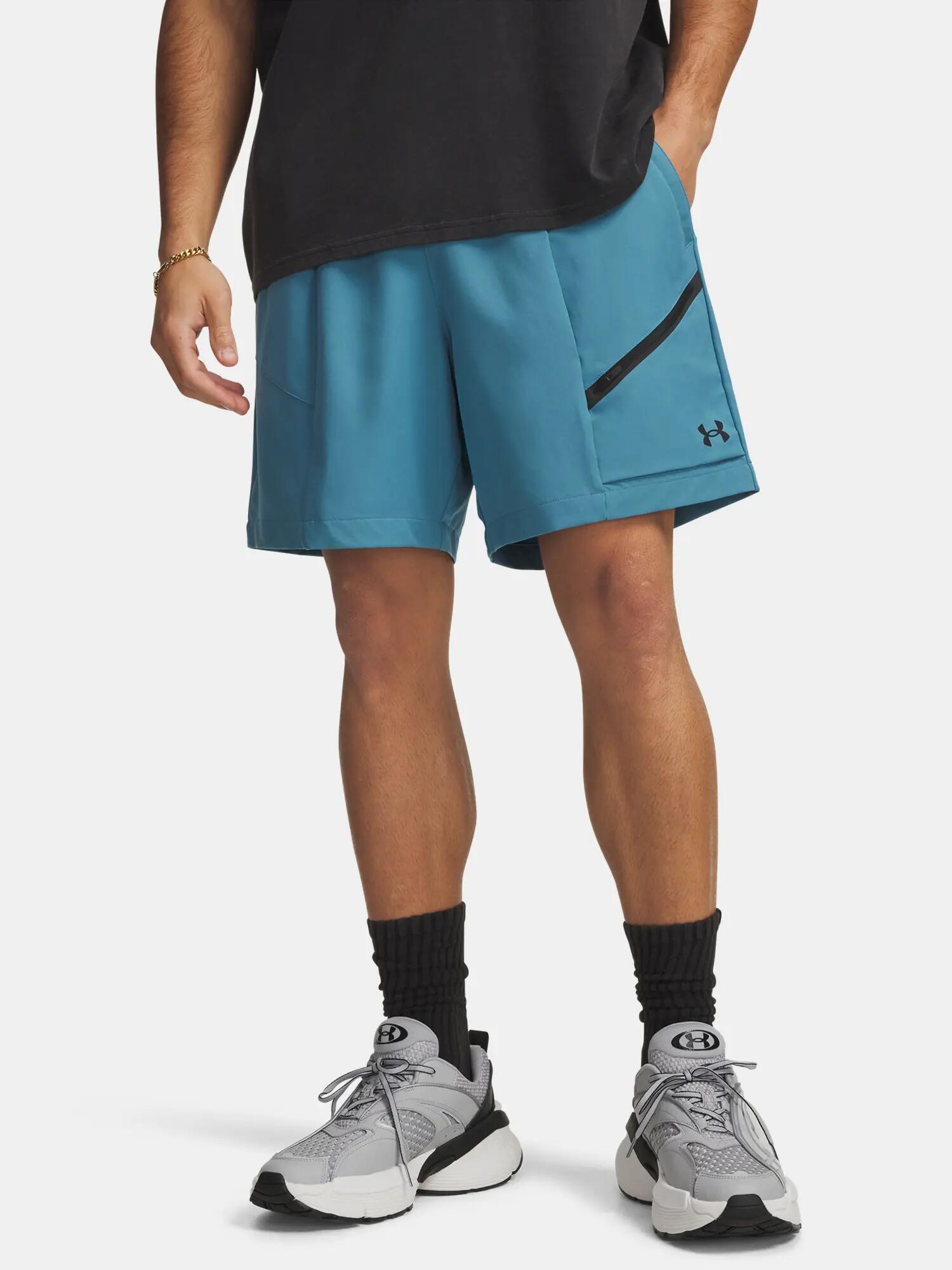 UNDER ARMOUR picture