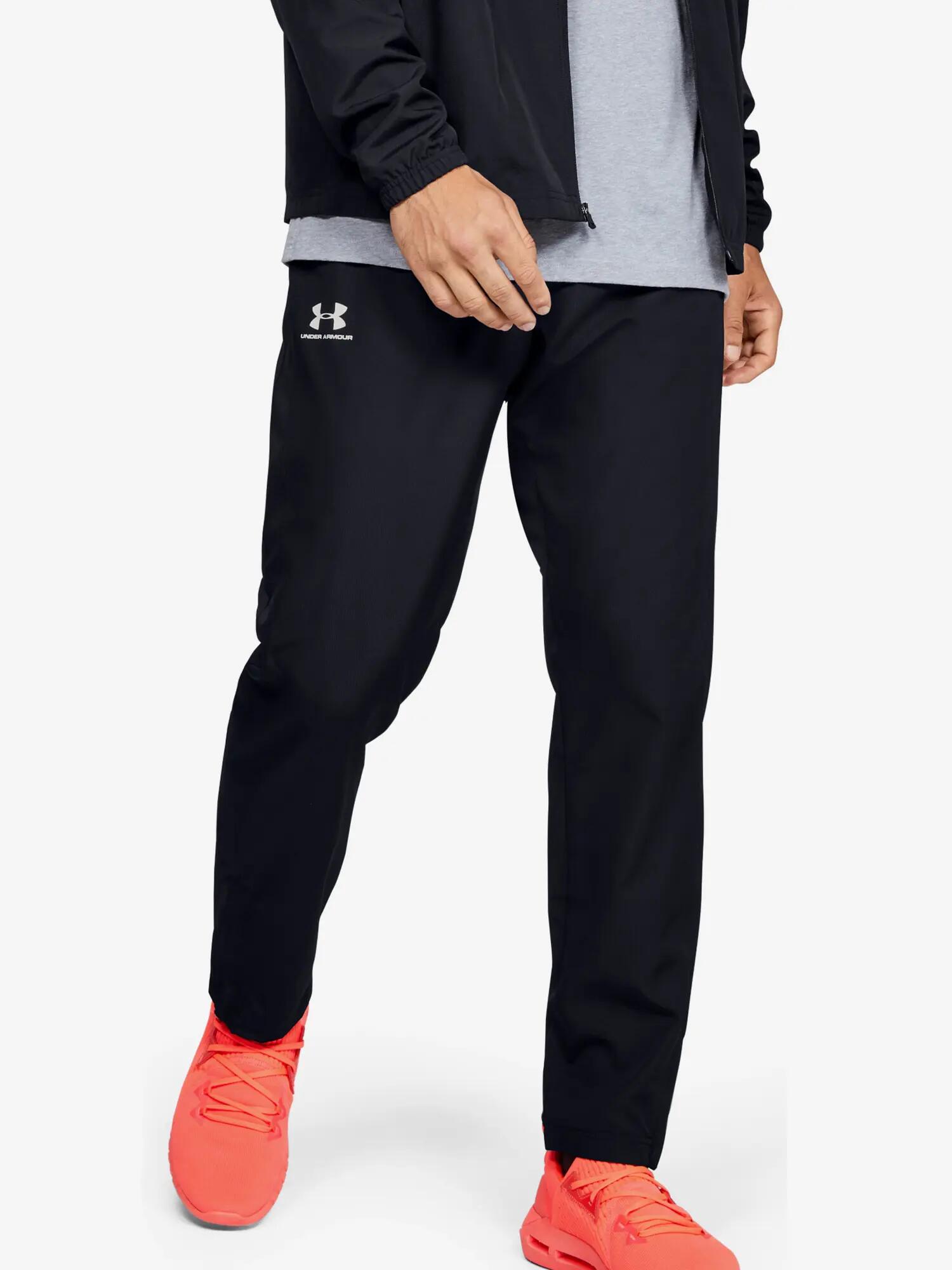 UNDER ARMOUR picture