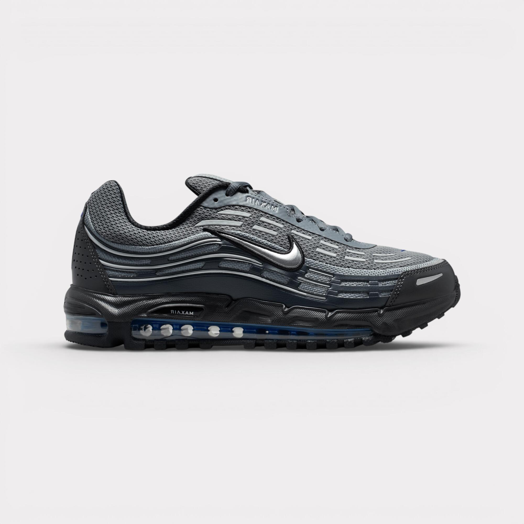 NIKE picture