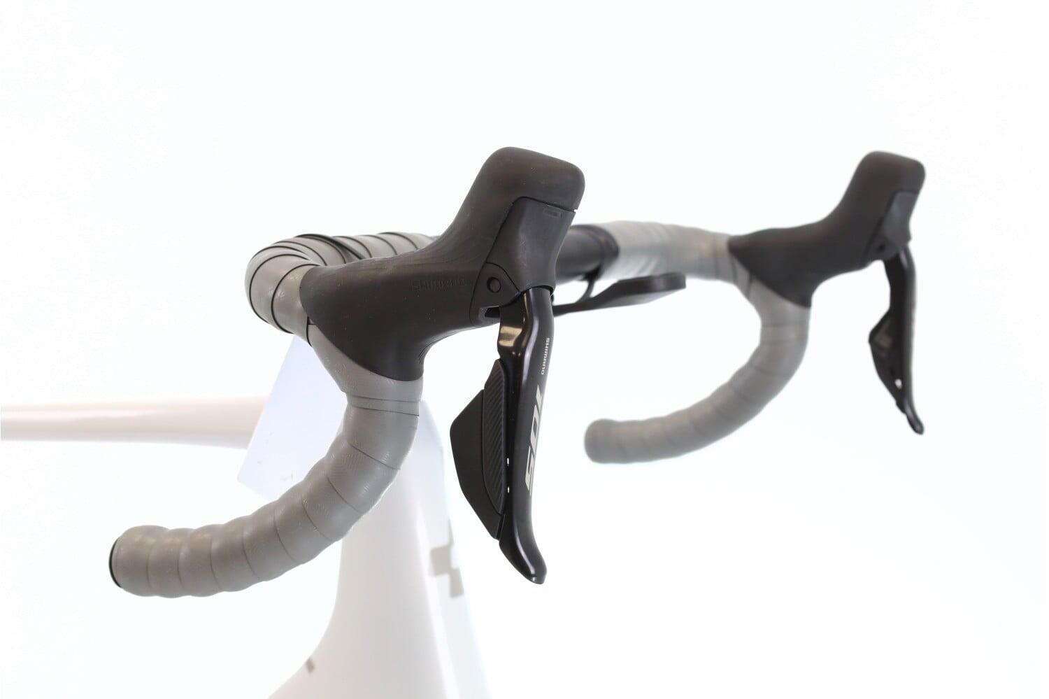 Vélo de route reconditionné ·  Agree C62 ONE Di2 12V · Très bon état 6/8