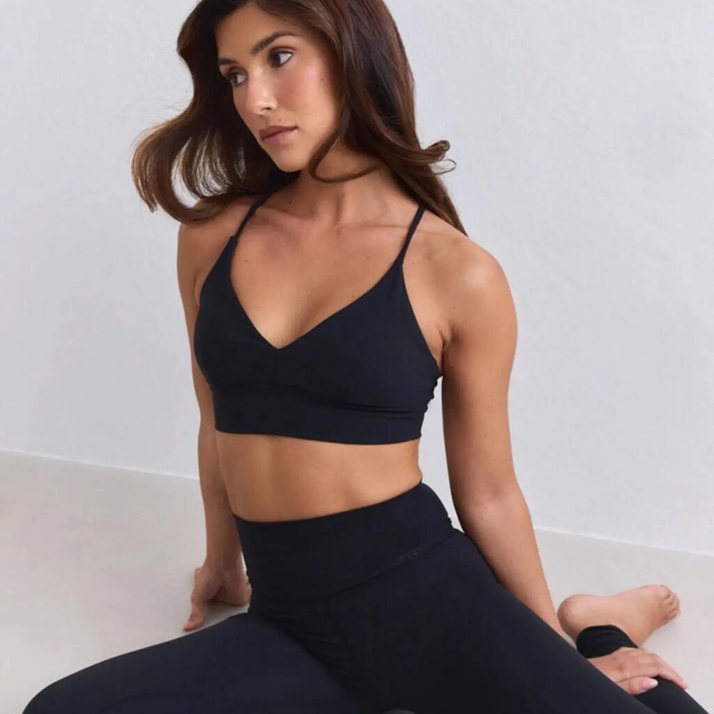 Women's Sports Bra Low Support Removable Pads Strappy Back Sense Black