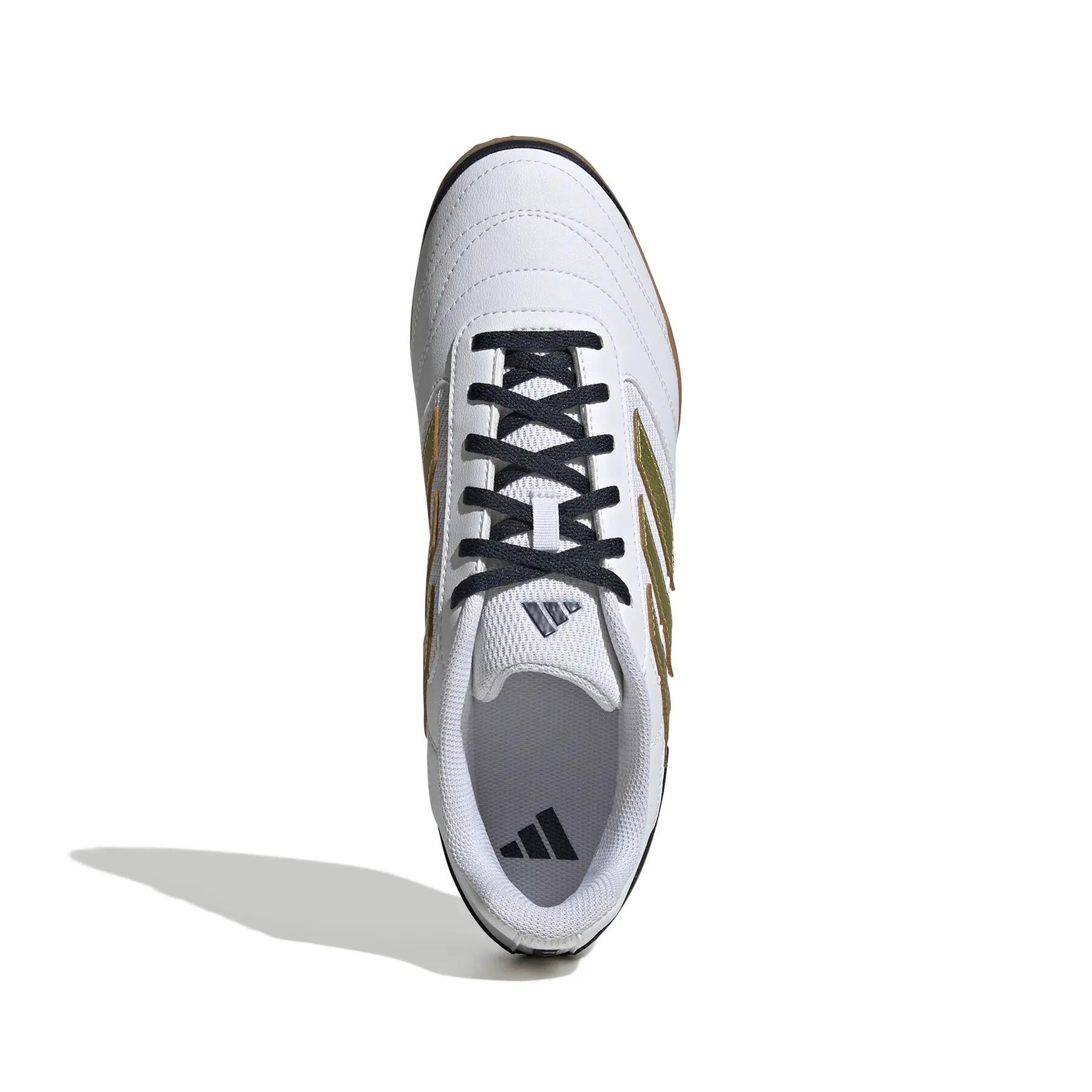 Schoen Adidas model IG8756 voor mannen 6/7