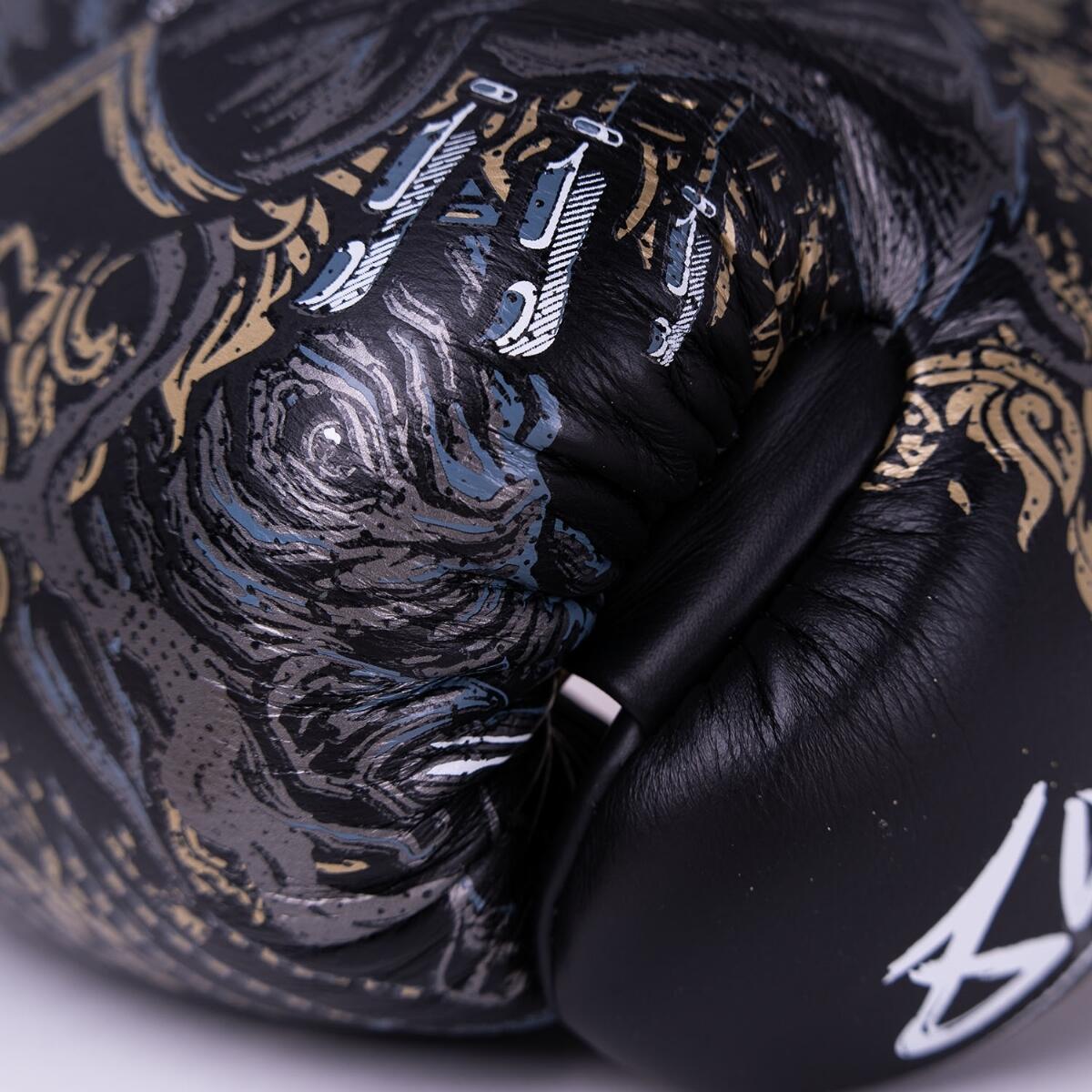 8 WEAPONS Boxing Gloves - Three Elephants 2.0 black-gold 16 Oz 8/10