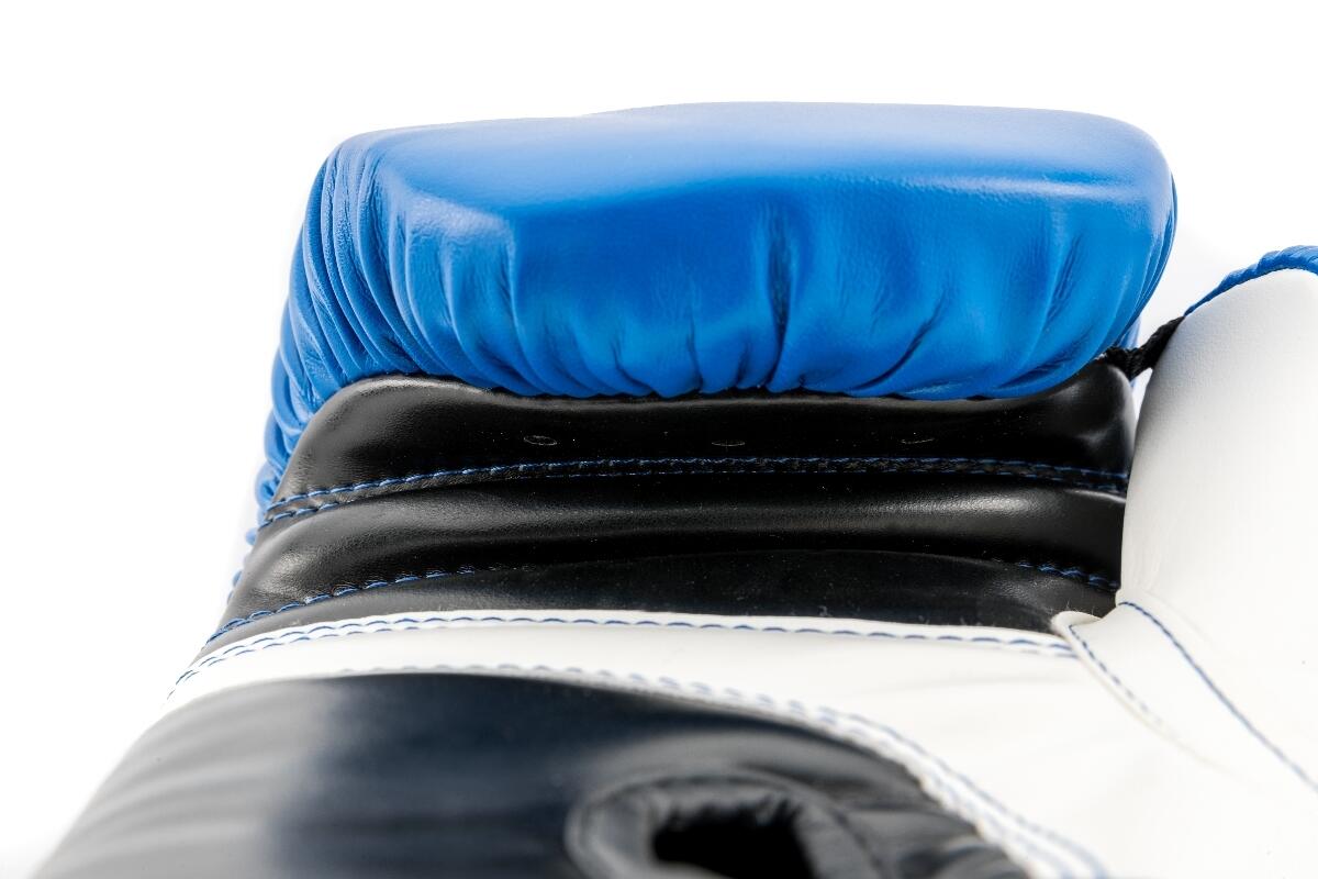 Guanti da Boxe da Allenamento UFC PRO – Blu/Nero – 16OZ 8/15