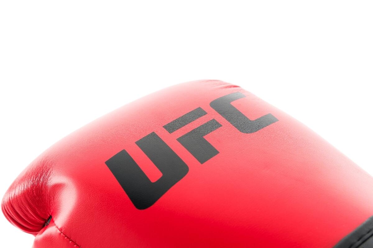 UFC PRO Trainings-Boxhandschuhe – Rot/Schwarz – 14OZ 8/15