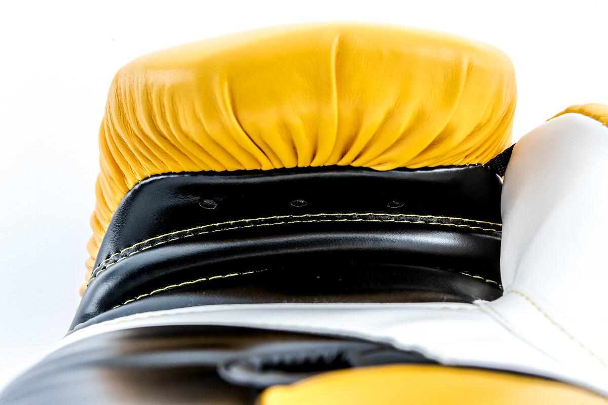 UFC PRO Trainings-Boxhandschuhe – Gelb/Schwarz – 12OZ 10/15