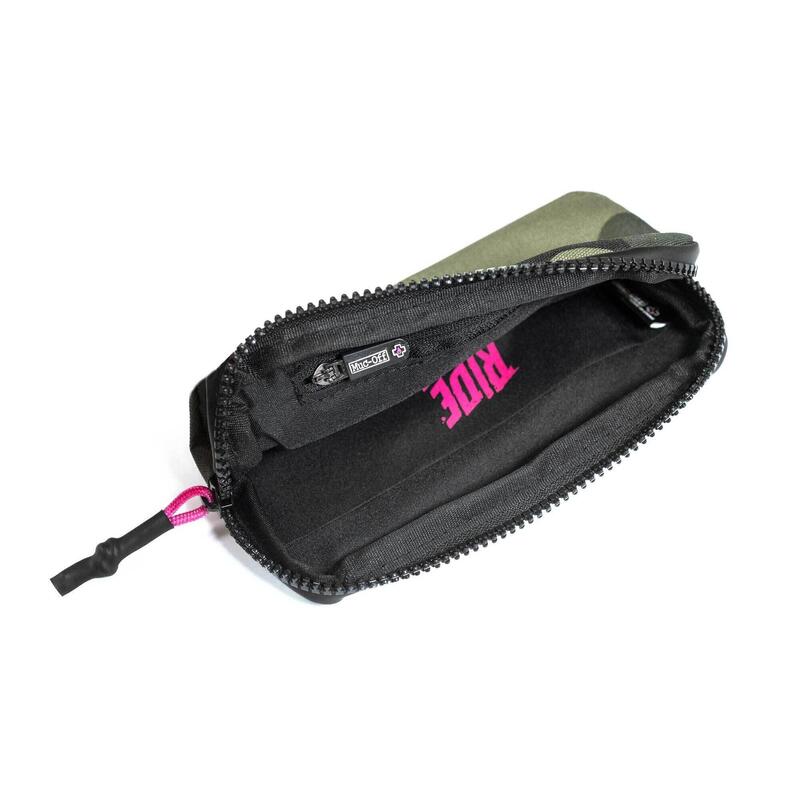 Muc-Off Essentials Case Camo