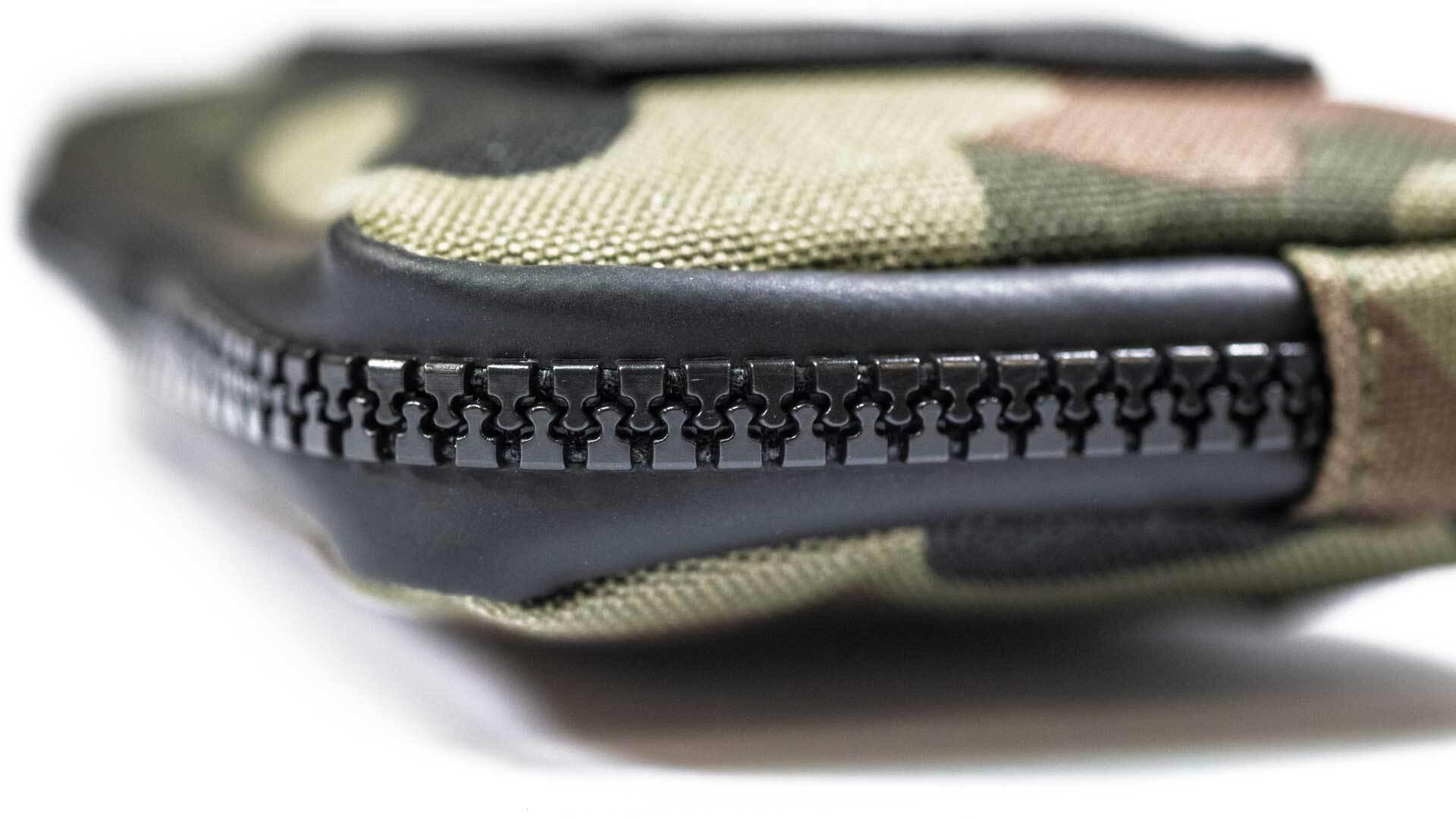 Essential Case Camo 2/6