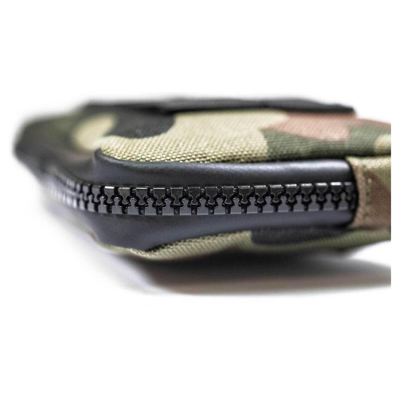 Muc-Off Essentials Case Camo