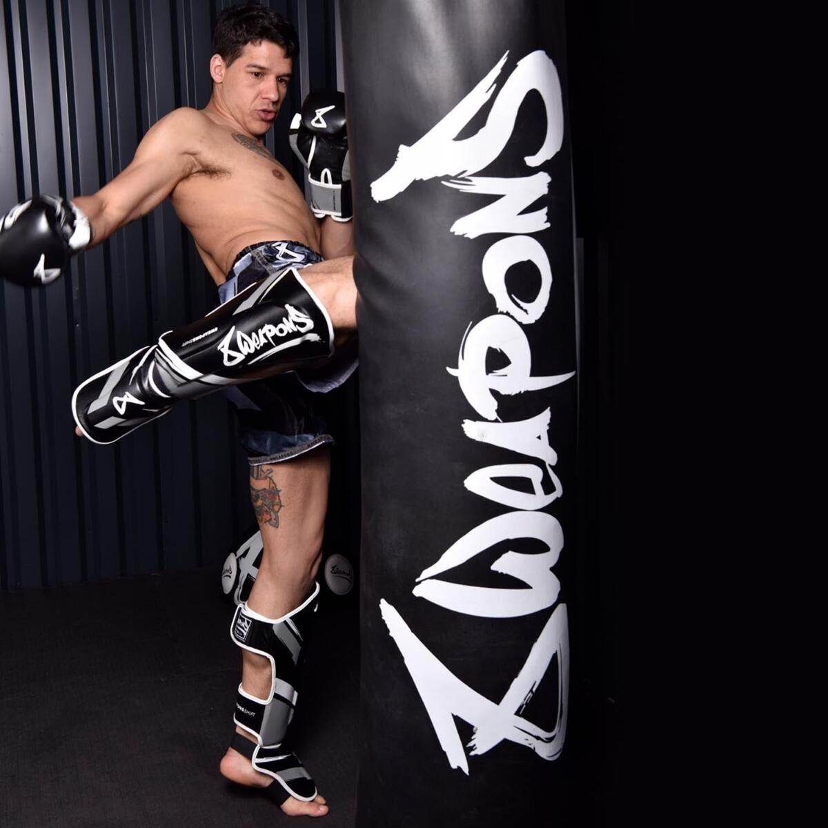 8 WEAPONS Shin Guards, Shift, black-white, L 8/8