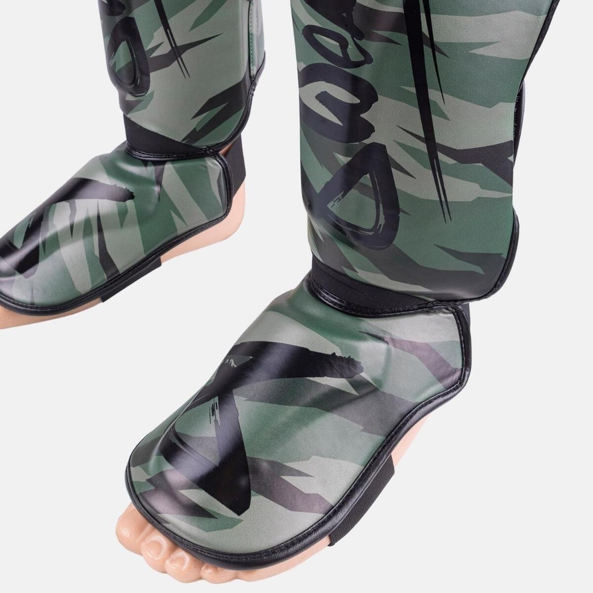 Protège-tibias 8 WEAPONS Unlimited 2.0 – Woodland Camo – L 9/10