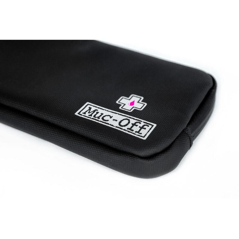 Muc-Off Essentials Case Rainproof Black
