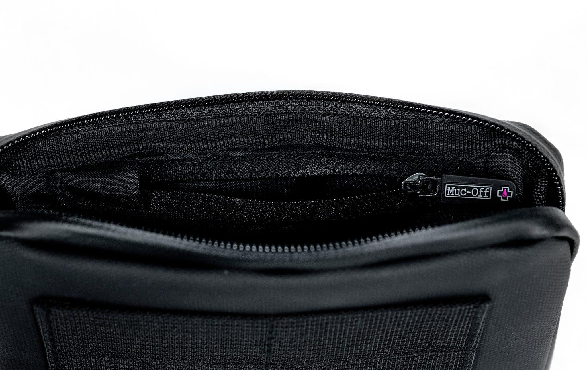 Caso essenziale Rainproof Black 4/7