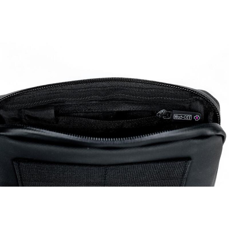 Muc-Off Essentials Case Rainproof Black
