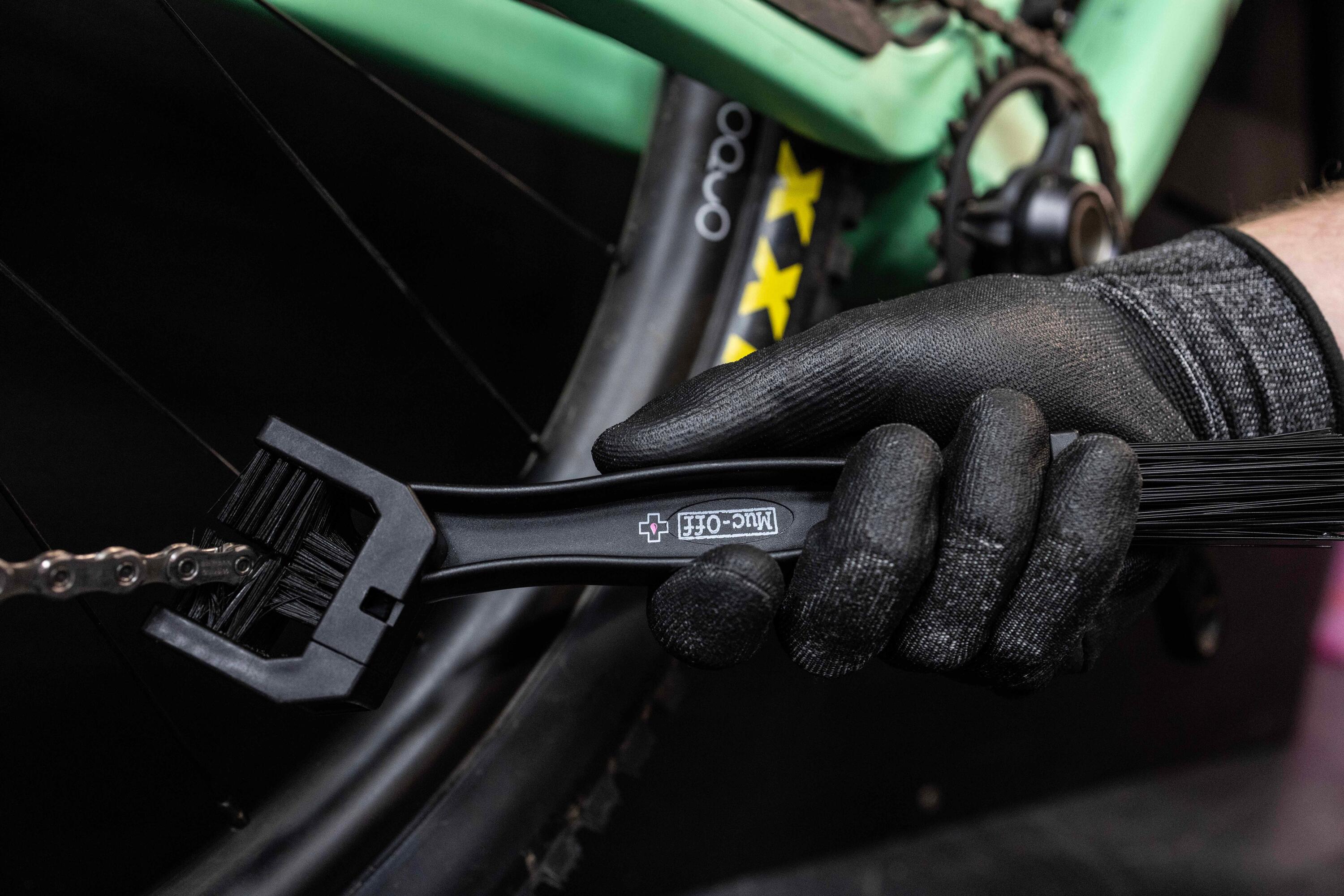 Muc-Off Chain Brush Bicycle Chain Brush 3/3