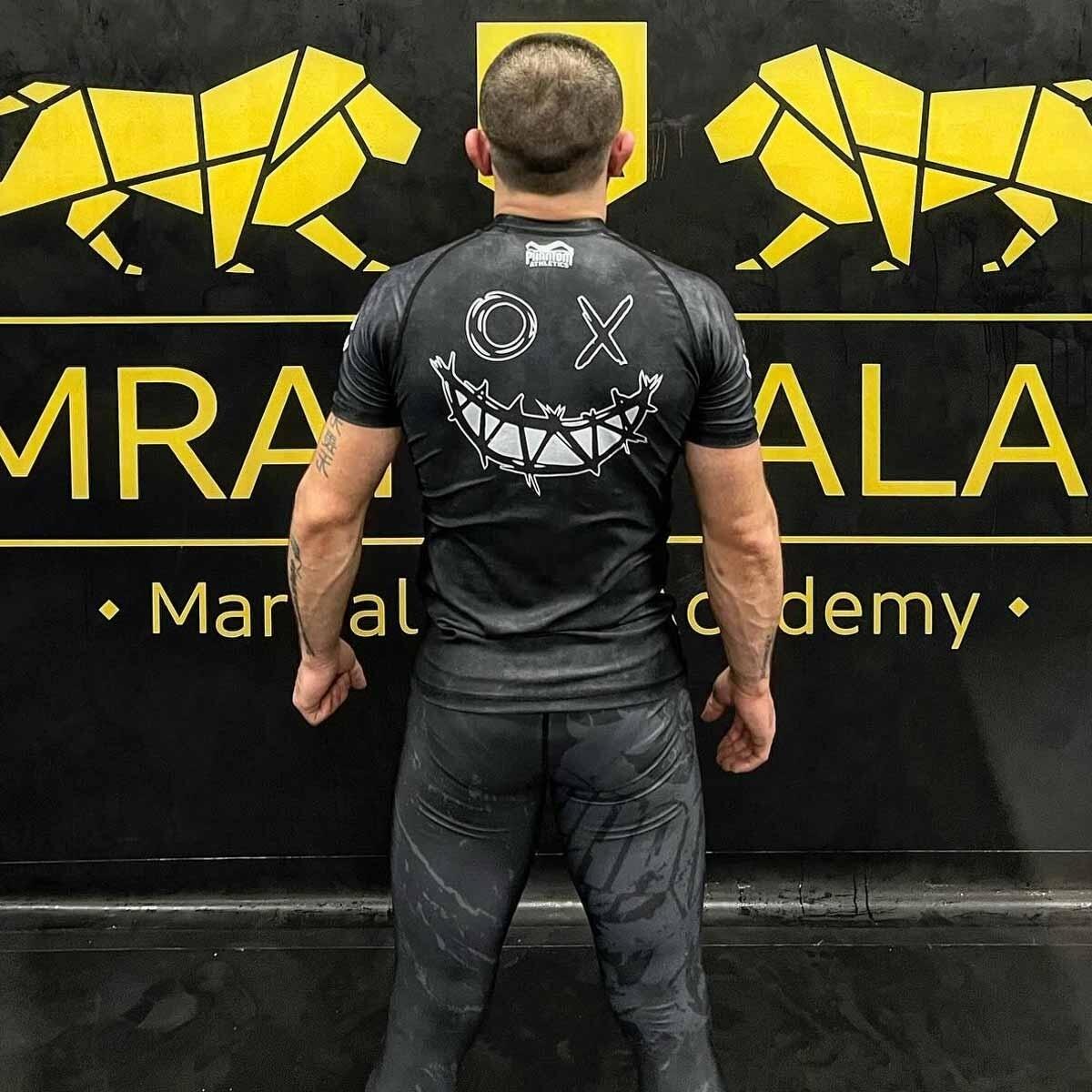 Rashguard EVO Serious 10/10