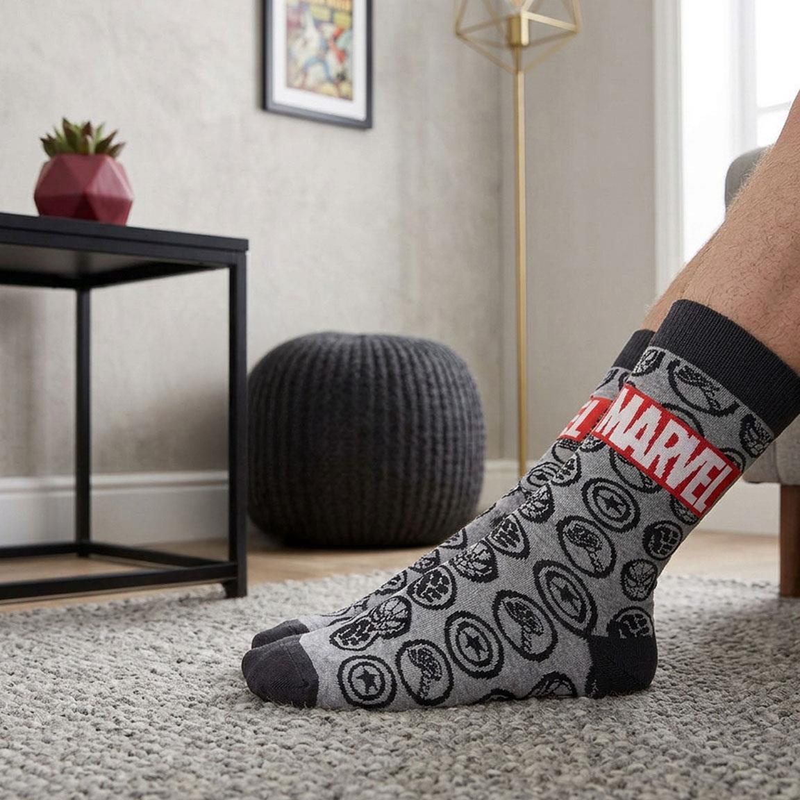 Chaussettes Marvel pour adultes, douces et respirantes en coton, grises 6/7