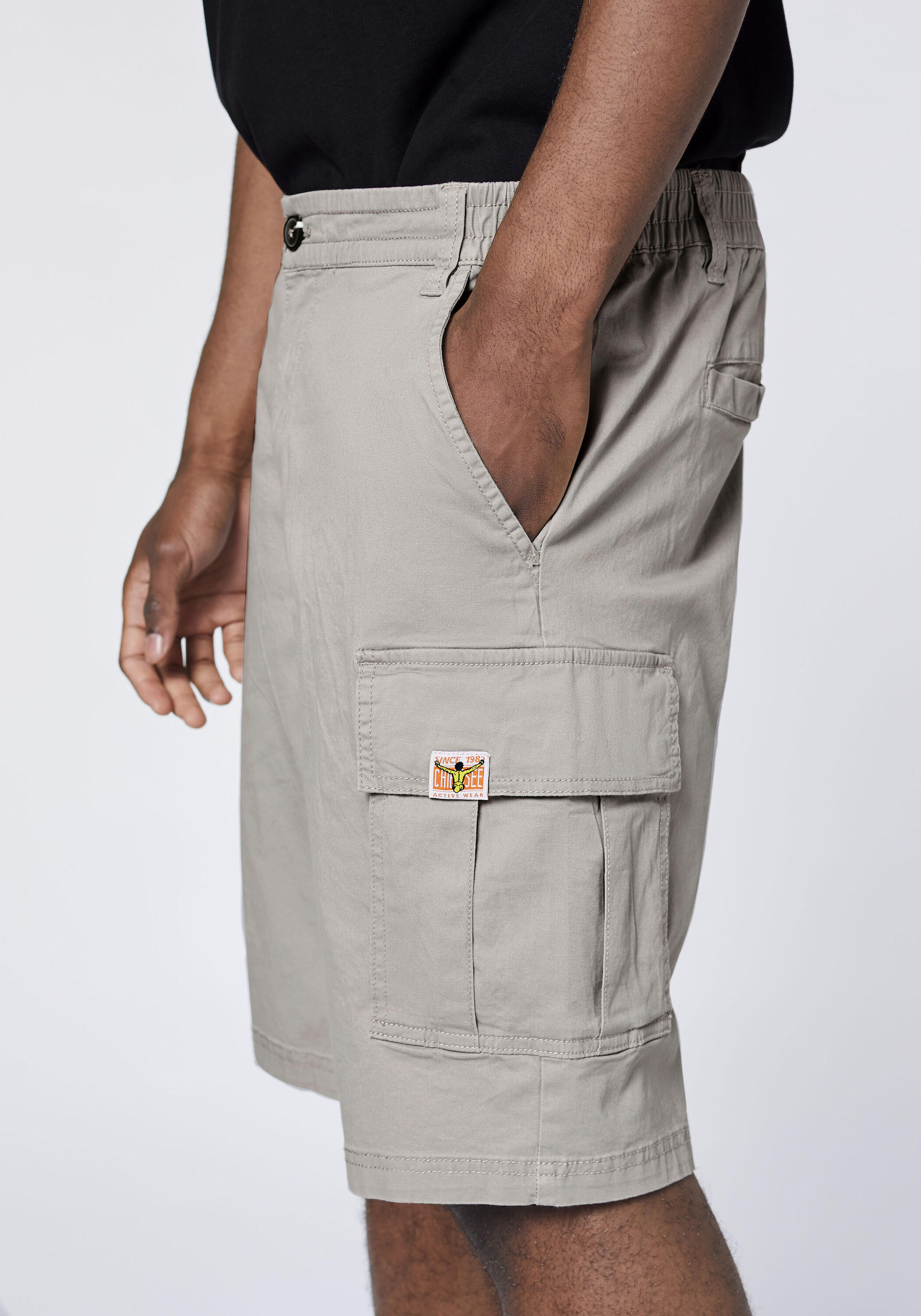 Cargo-Shorts mit Komfortbund 6/7