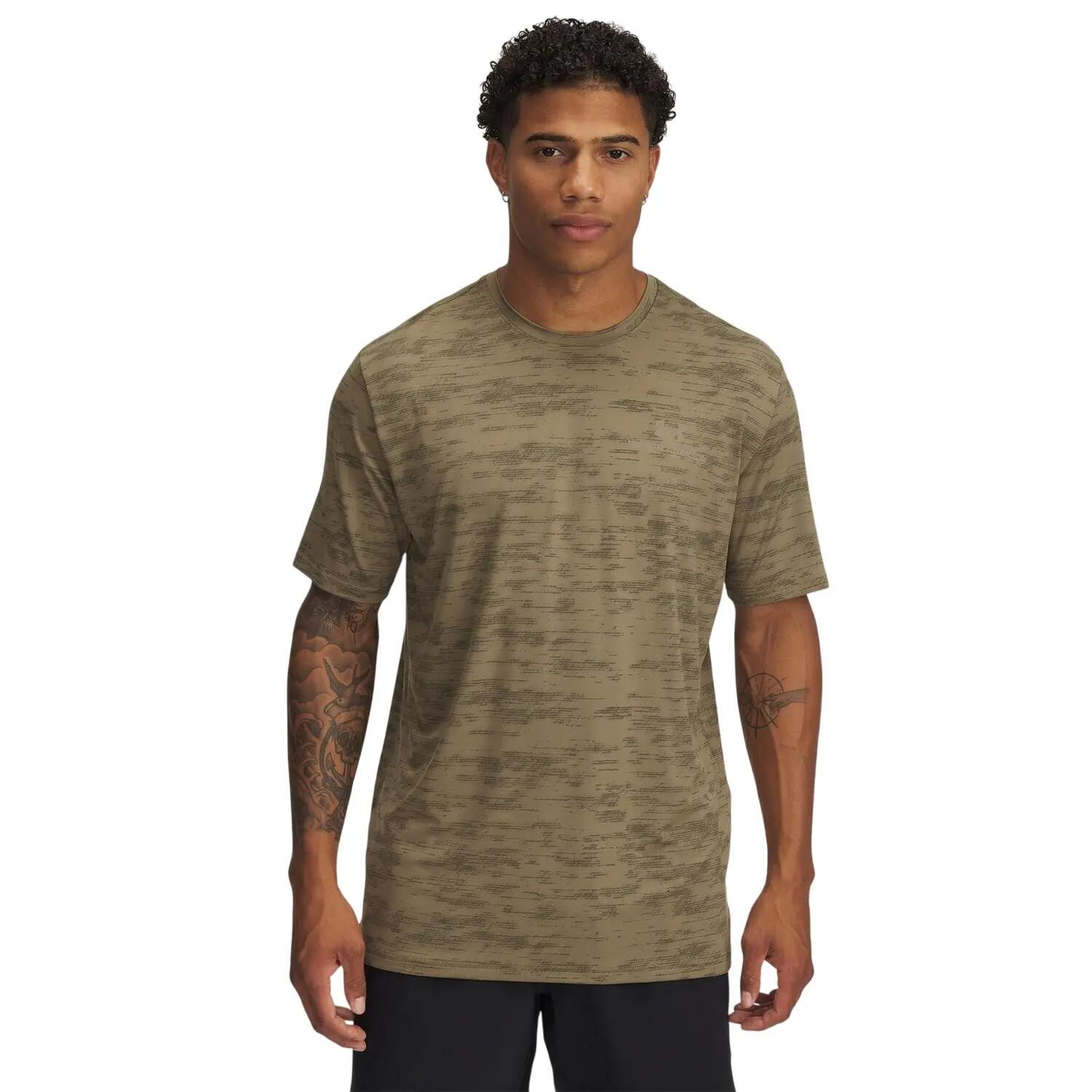 UNDER ARMOUR picture