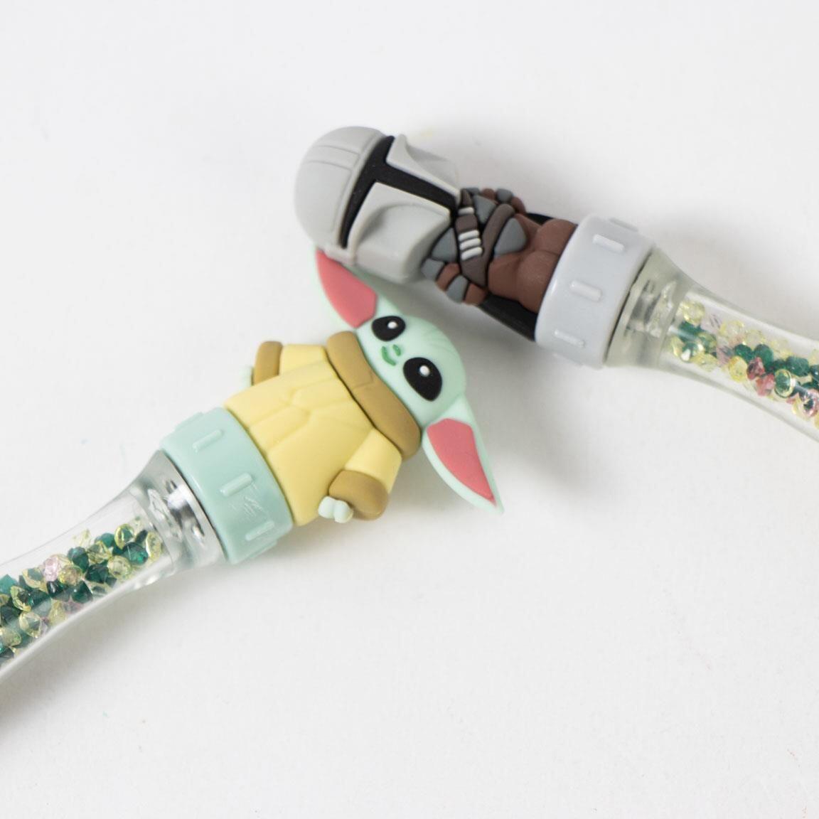 Stylo rotatif pour enfants The Mandalorian avec paillettes vert menthe 3/6