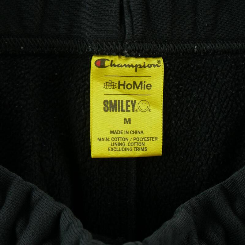 Second life - Pantaloni trening bărbați Champion X Smiley - Ca nou