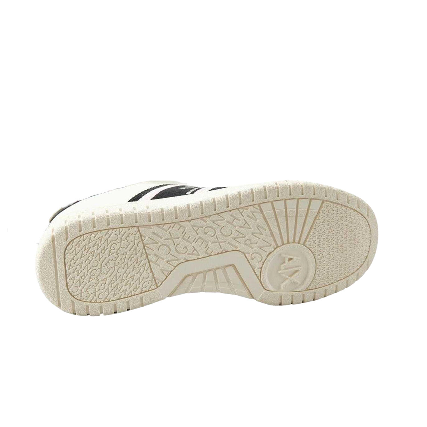 Baskets Motif/style Logo Femme (Blanc / Noir) 4/4