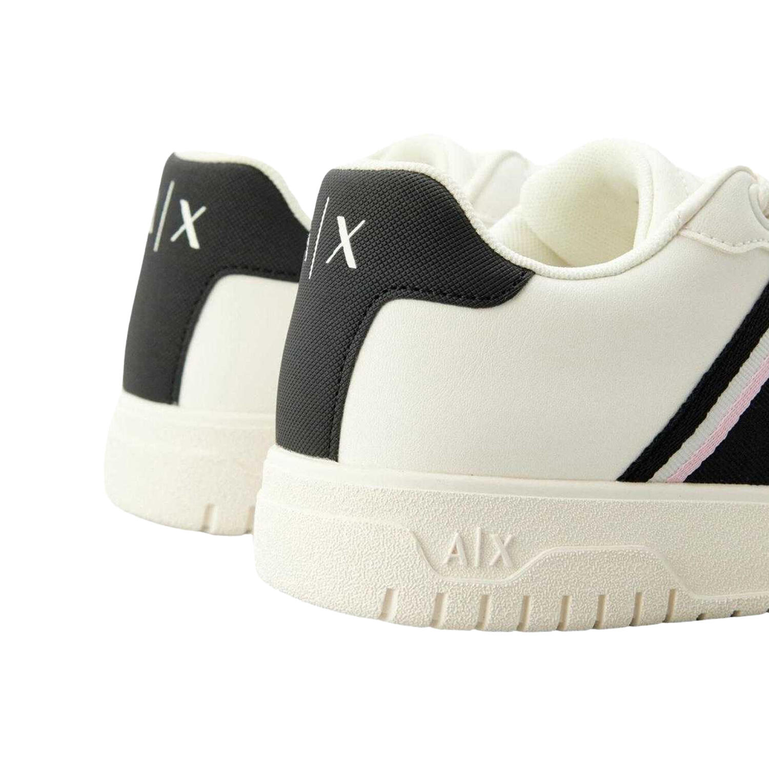Baskets Motif/style Logo Femme (Blanc / Noir) 2/4