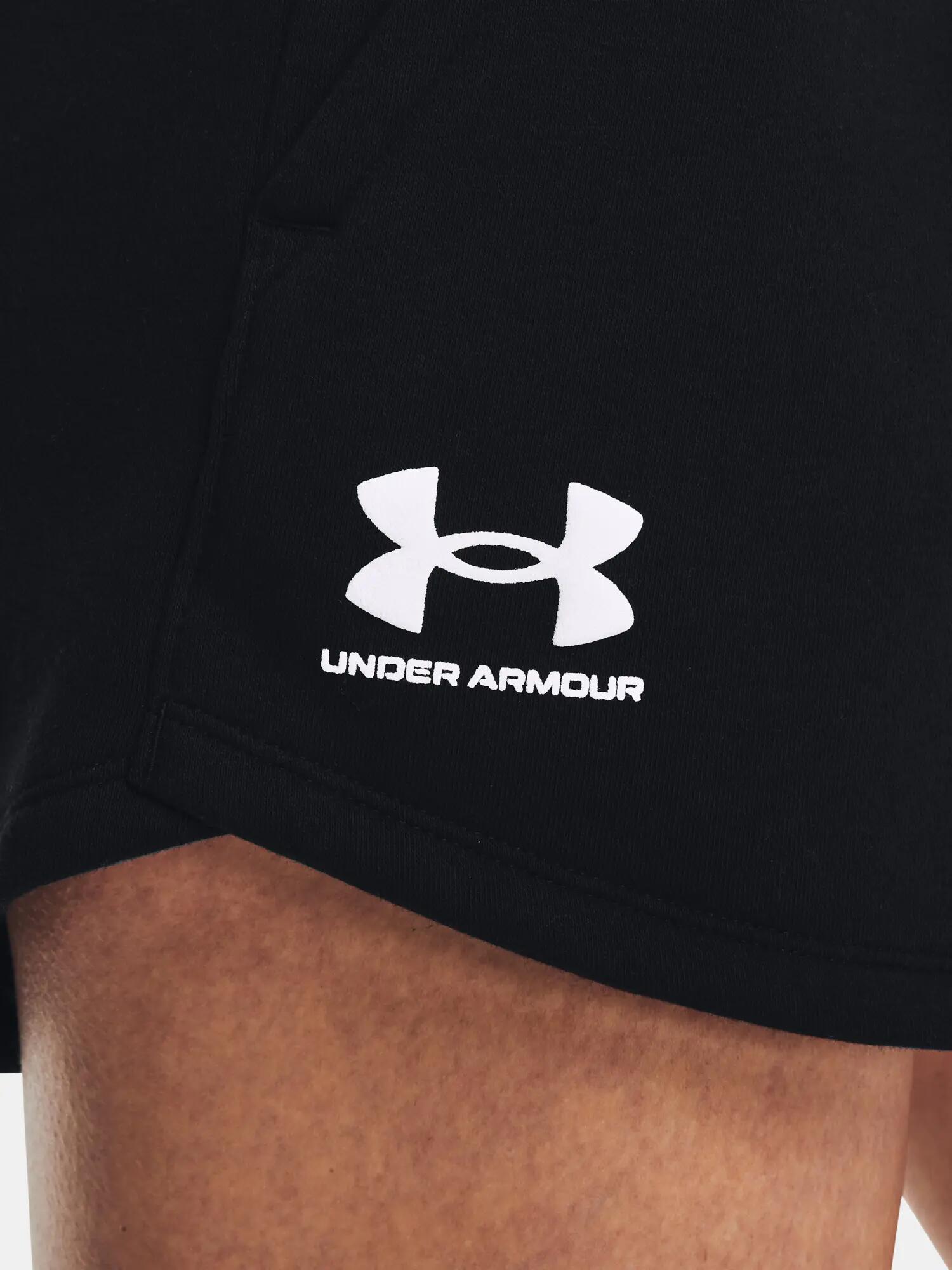 Rival Fleece Short 5/7