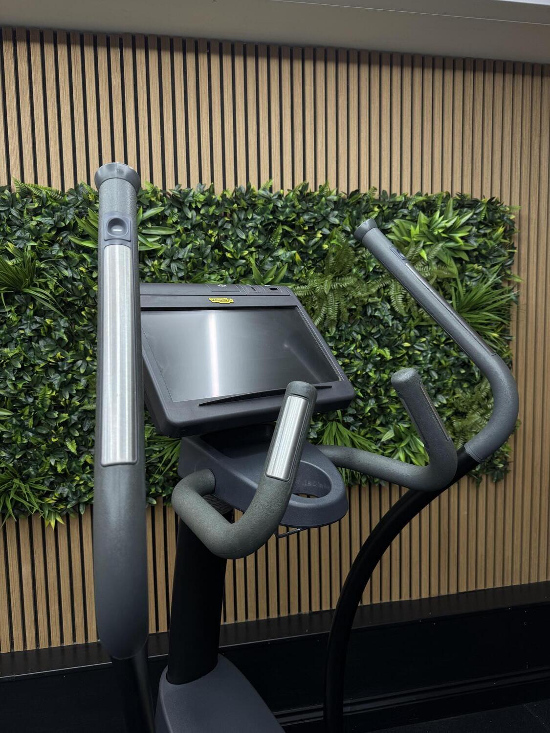 Technogym Excite (DE583U) SYNCHRO EXCITE 1000 P UNITY 3 Cosmo 6/7