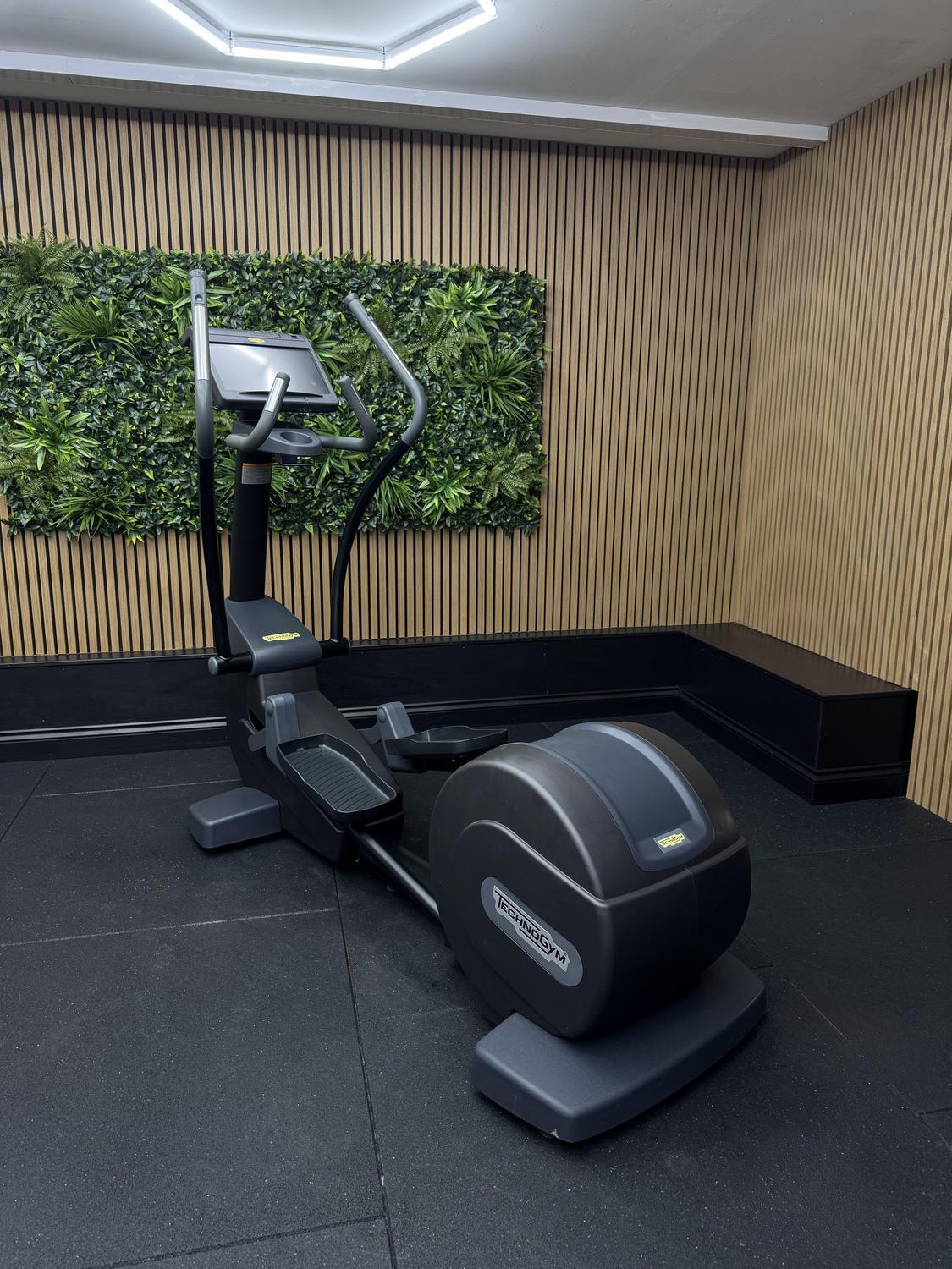 Technogym Excite (DE583U) SYNCHRO EXCITE 1000 P UNITY 3 Cosmo 4/7