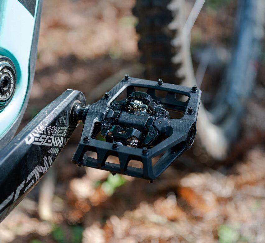 Coppia di pedali automatici Funn Ripper2 Double Side con gabbia nera 3/3