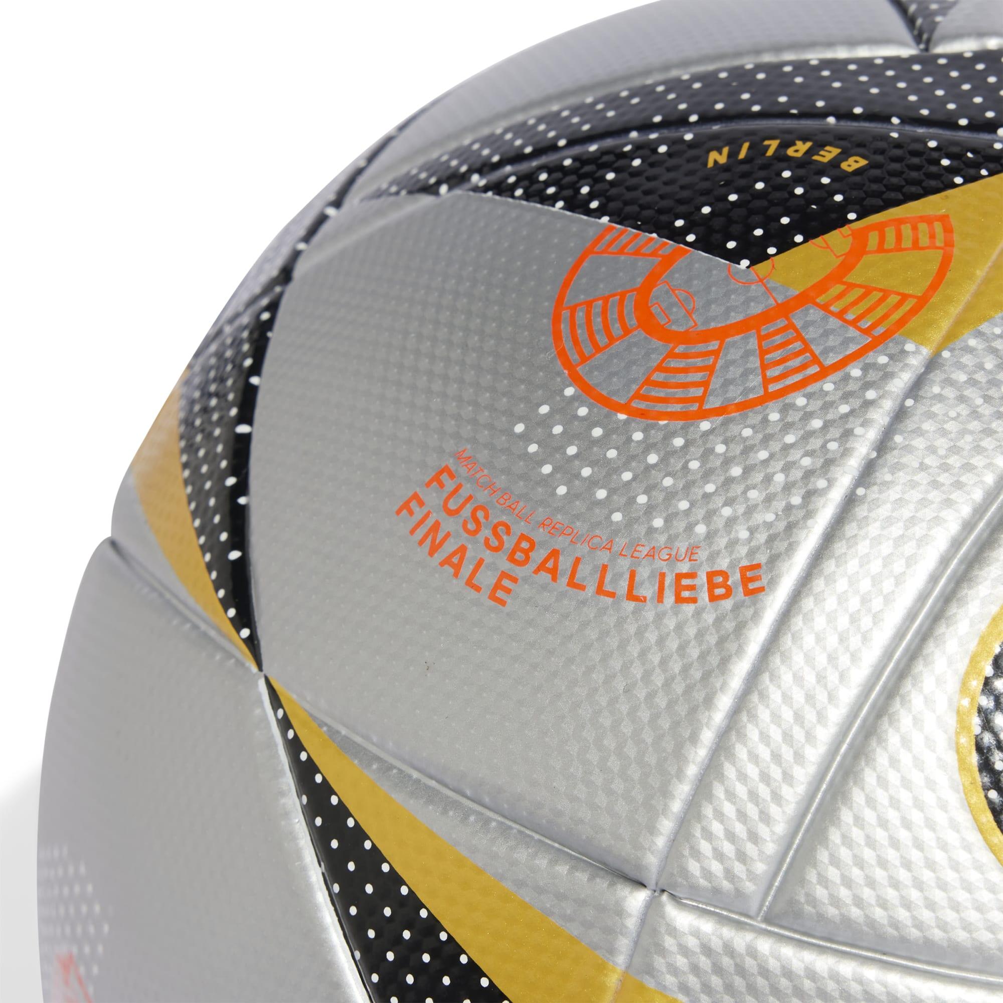 Fussballliebe Finale League Ball 10/10