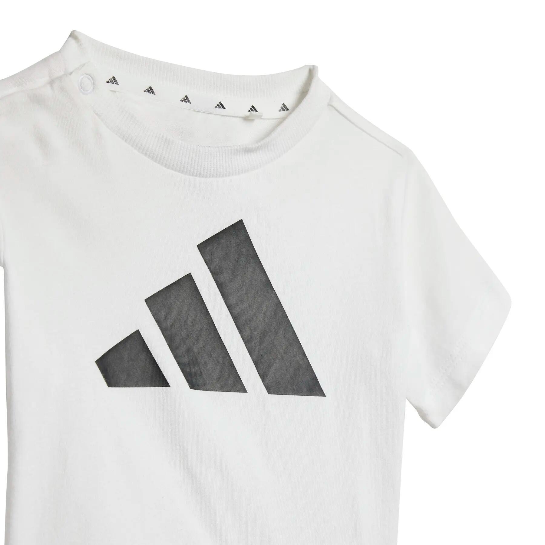 Dziecięcy zestaw koszulka i spodenki adidas Essentials 6/13