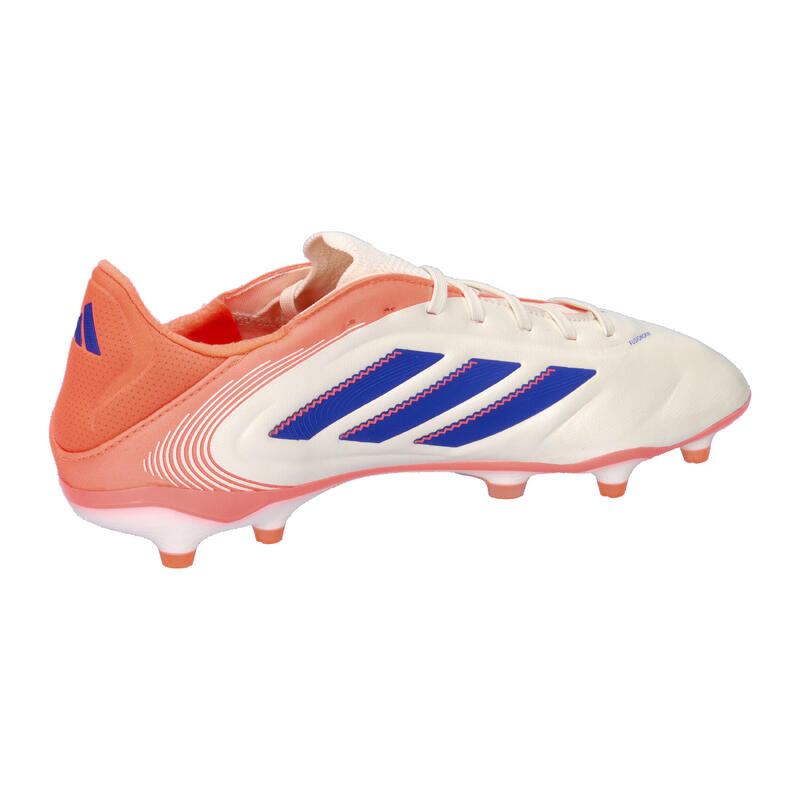 Ghete de fotbal Copa Pure 3 pentru teren dur