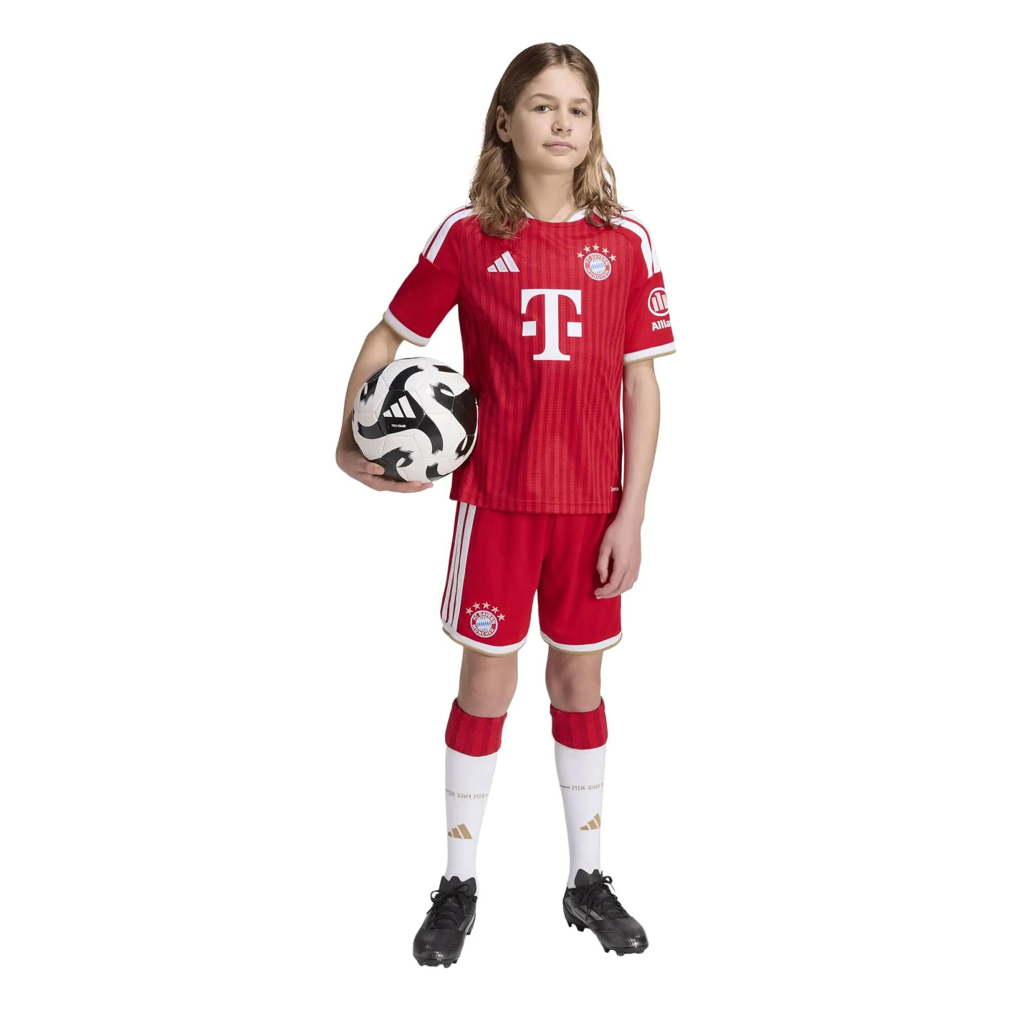 Short Home FC Bayern München* 26/27 per bambini e bambine 10/12