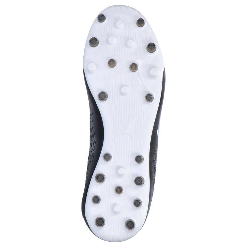 Ghete de fotbal PUMA King Match MG negre-albe 107572-01