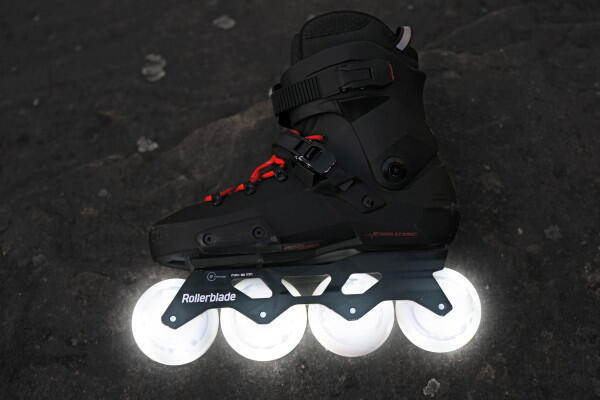 Kółka świecące do rolek Rollerblade Moonbeams Led WH 80mm/82A 4 Szt.. 2/5