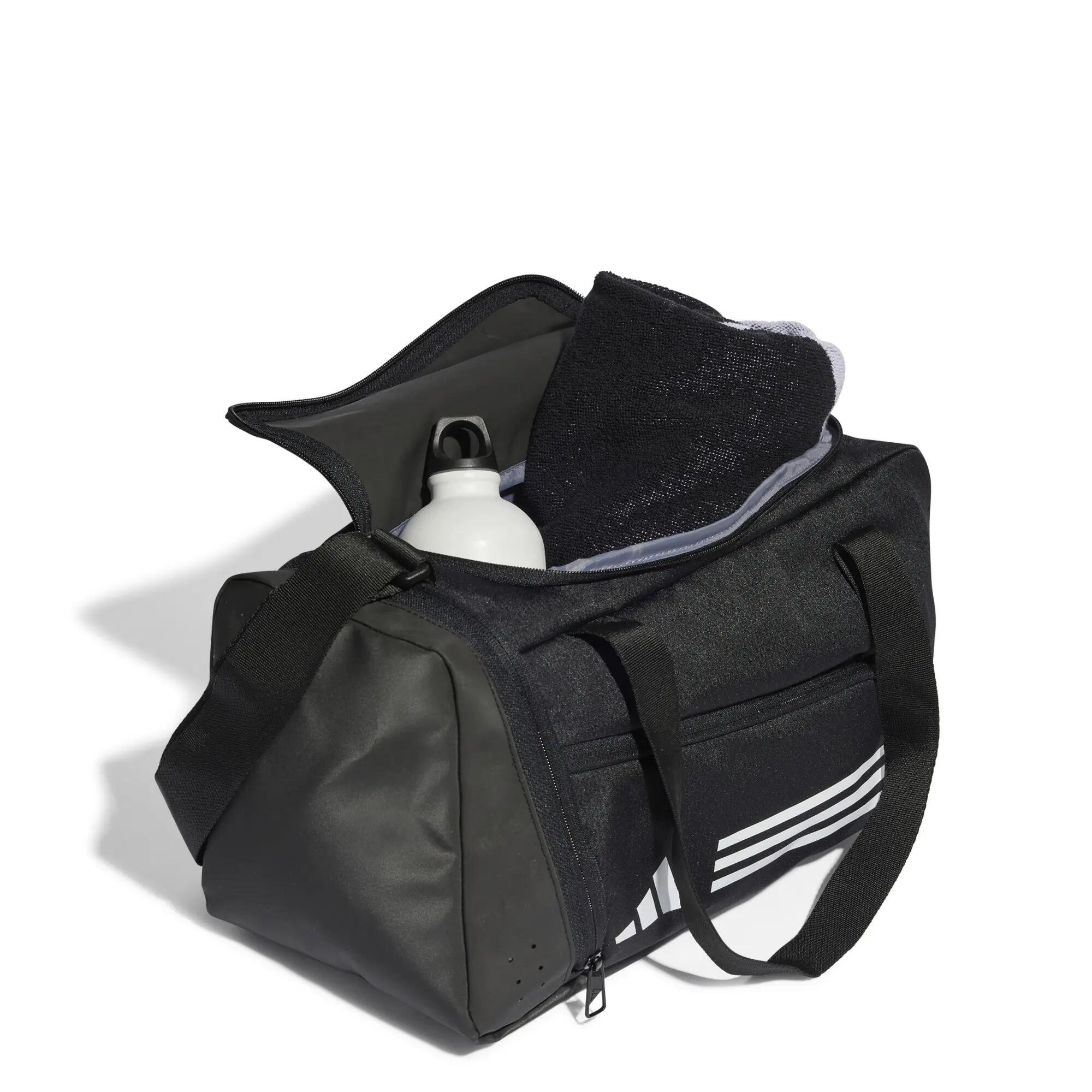 Essentials 3-Streifen Duffelbag 11/13