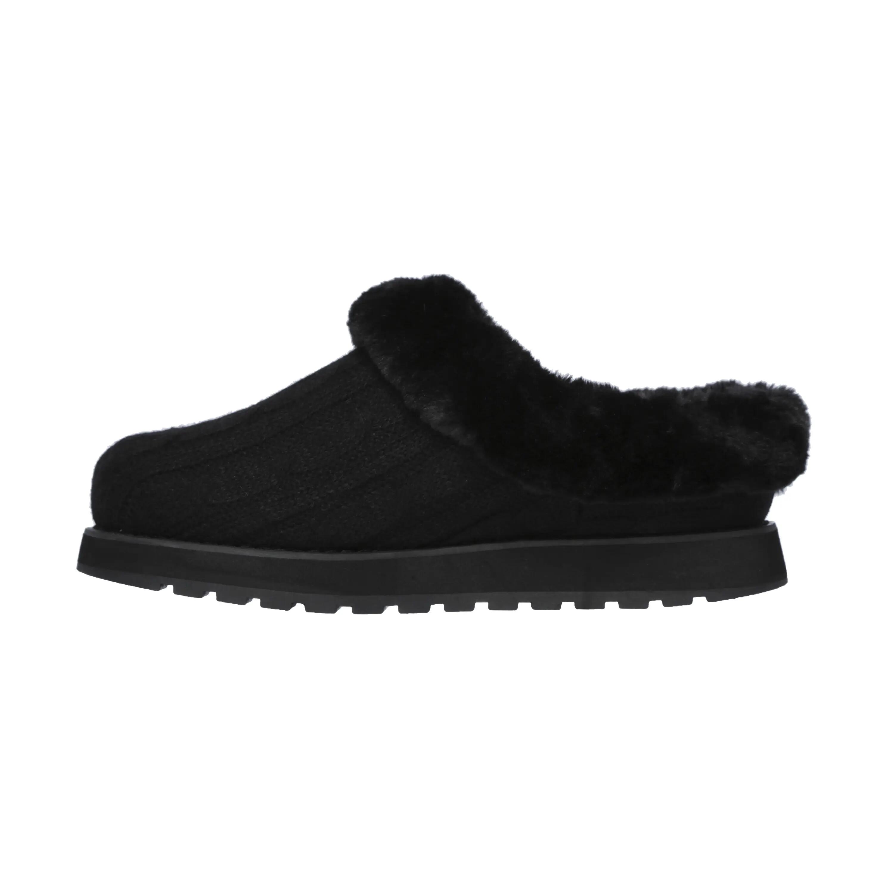 SKECHERS picture