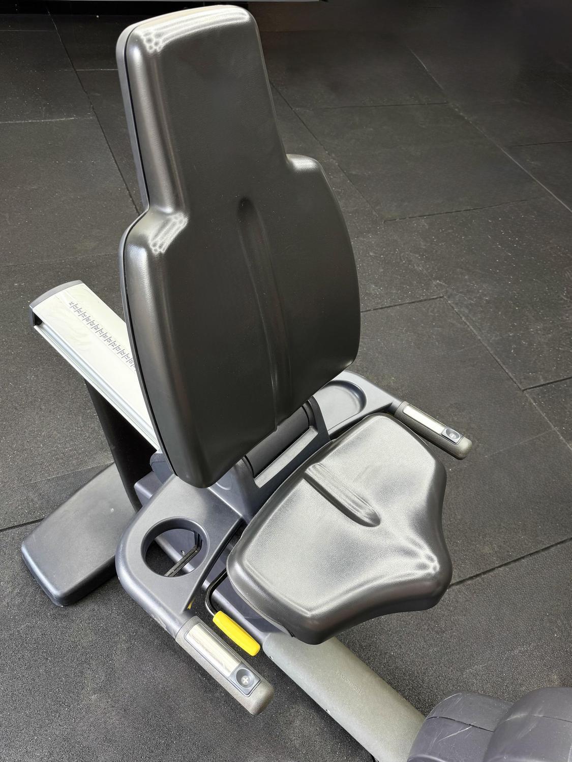 Technogym Excite (DED83U) RECLINE EXCITE 1000 P UNITY 3 Cosmo 3/7