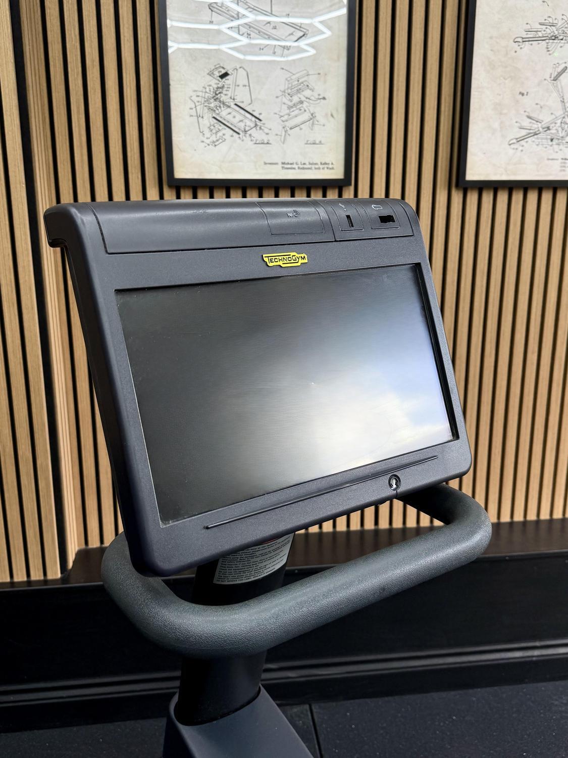 Technogym Excite (DED83U) RECLINE EXCITE 1000 P UNITY 3 Cosmo 2/7