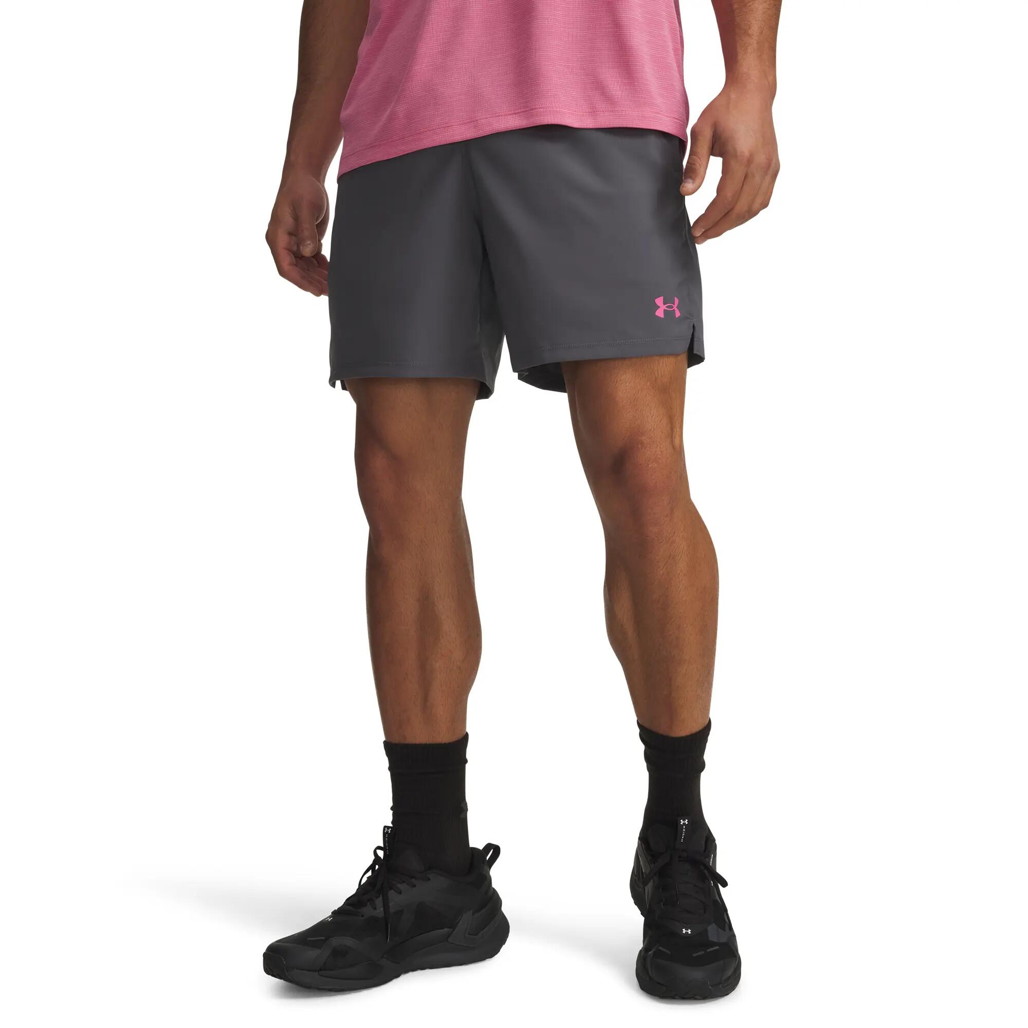 UNDER ARMOUR picture