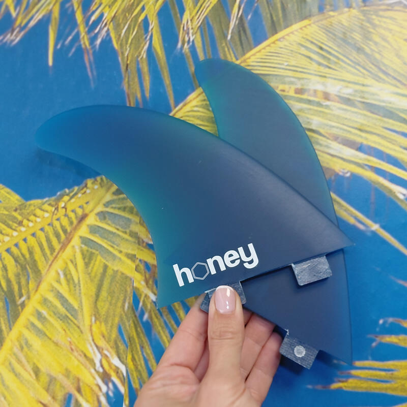 Honey Fiberglass Twin Fin Dual Tab Blue 3/3